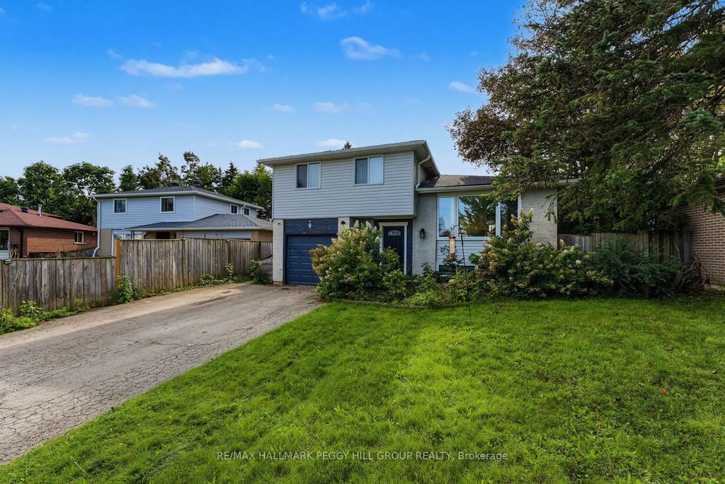 9 Baker Crescent Lower, Barrie