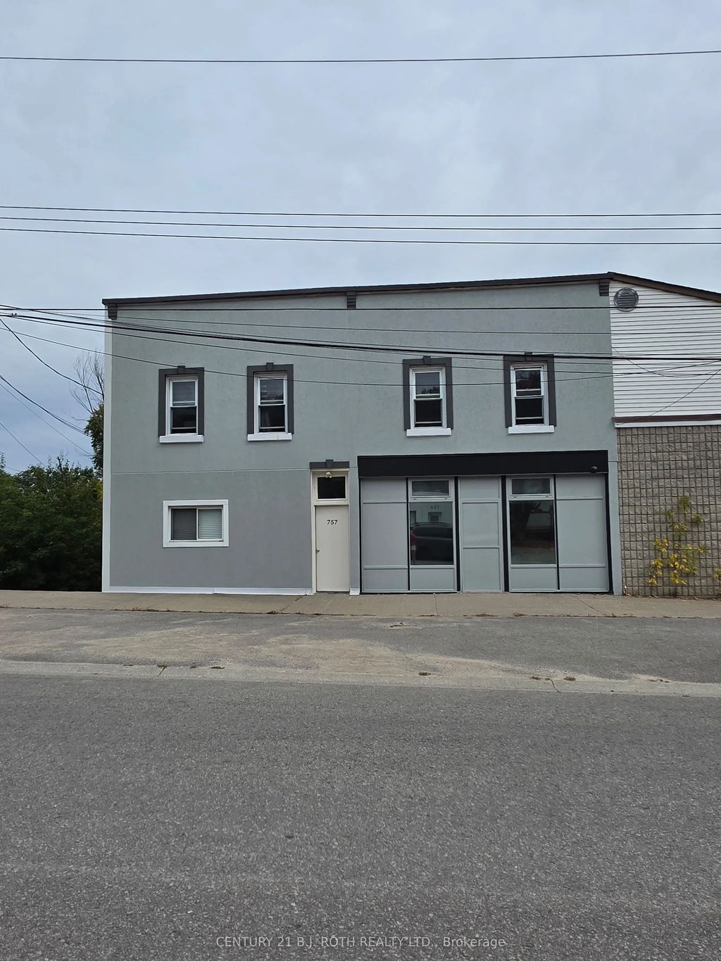 757 Fourth Avenue, Tay