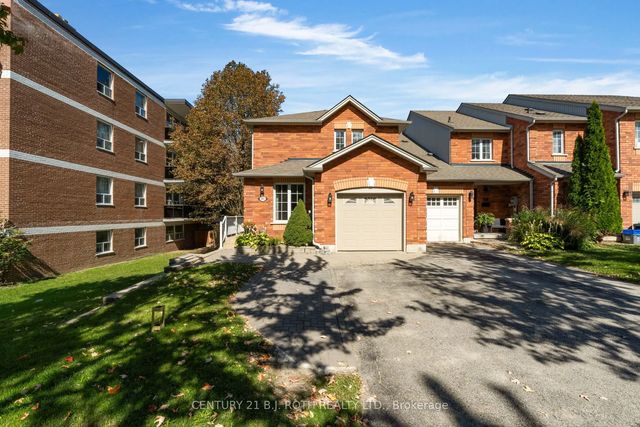 102 Holgate Street, Barrie