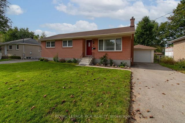 18 Oak Street, Barrie