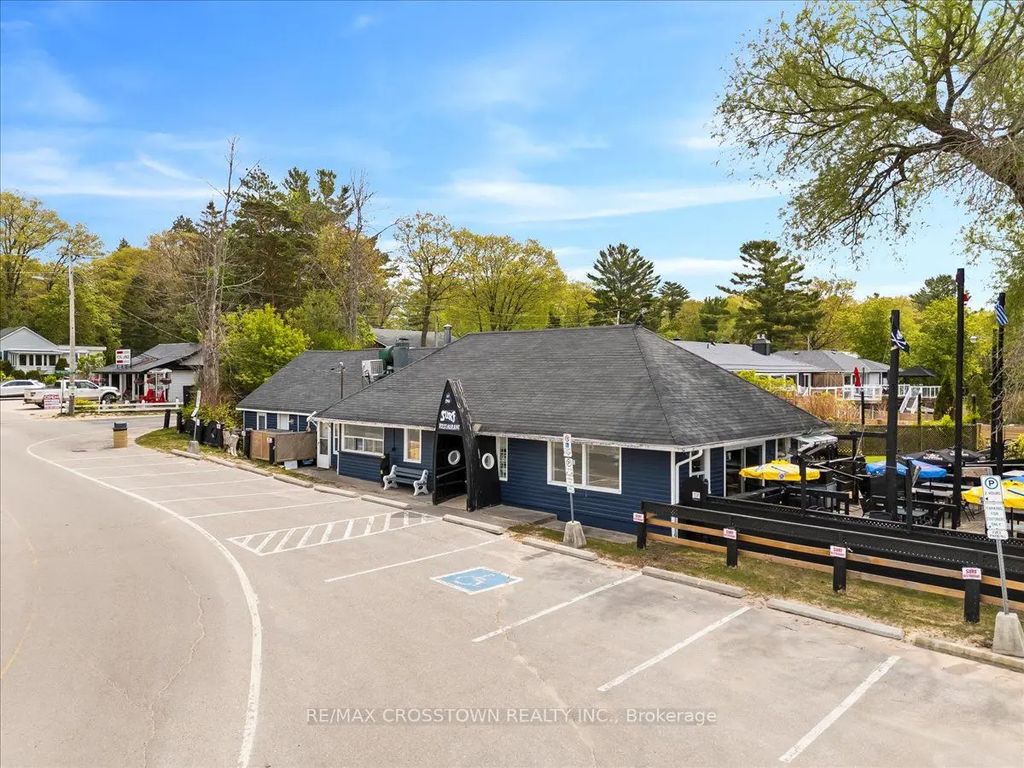 369 Balm Beach Road W, Tiny