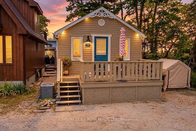 230 Shore Lane, Wasaga Beach