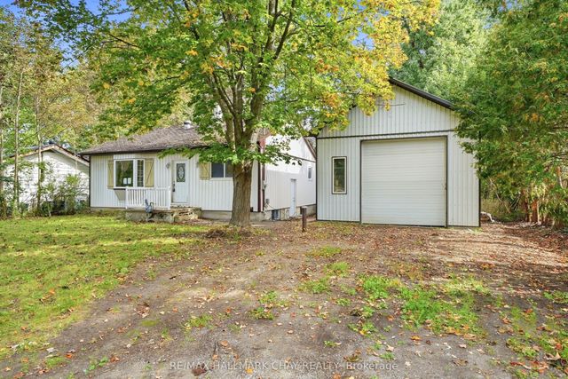 1213 Bayfield Street N, Springwater