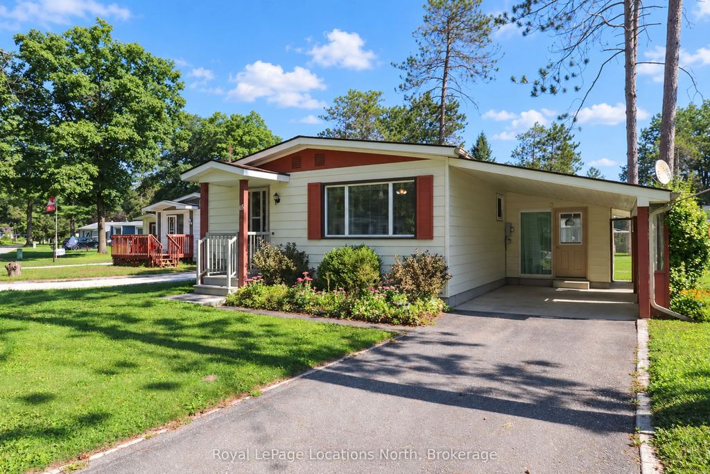16 Sinclair Avenue S, Wasaga Beach