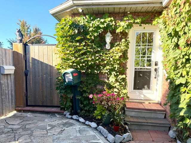 227 Hickling Trail, Barrie