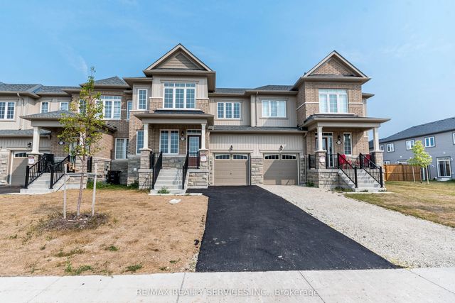 73 Central Square Boulevard, Wasaga Beach