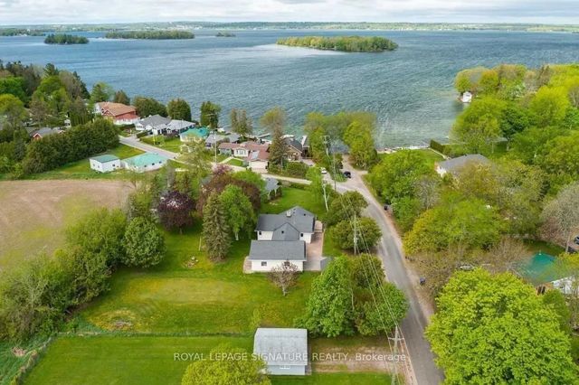 5565 Fawn Bay Road, Ramara