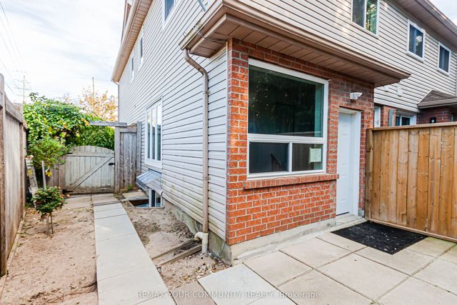 218 Ferndale Drive S Lower, Barrie