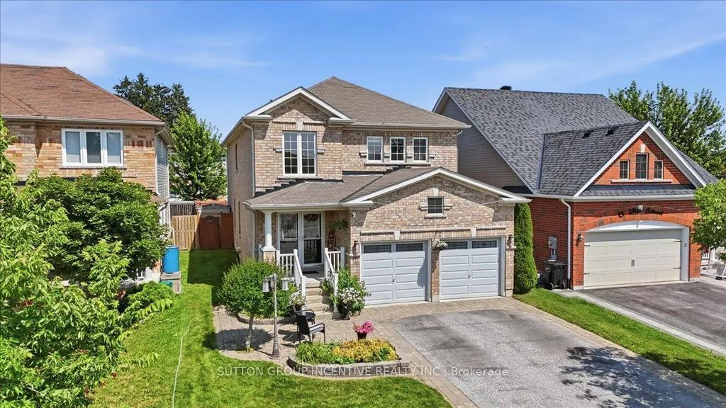 17 White Crescent, Barrie