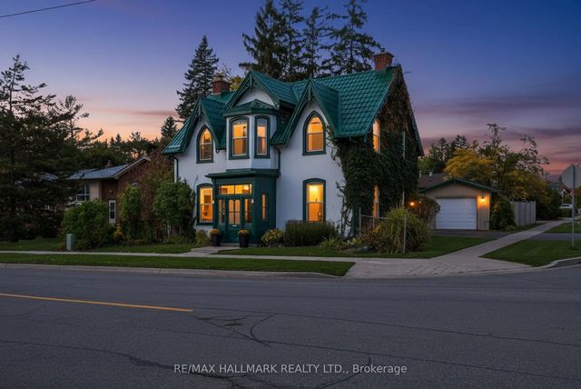 84 Wellington Street E, Barrie