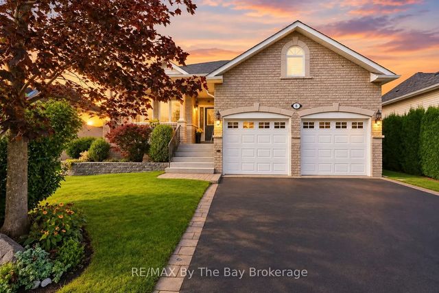8 Middleport Drive, Wasaga Beach