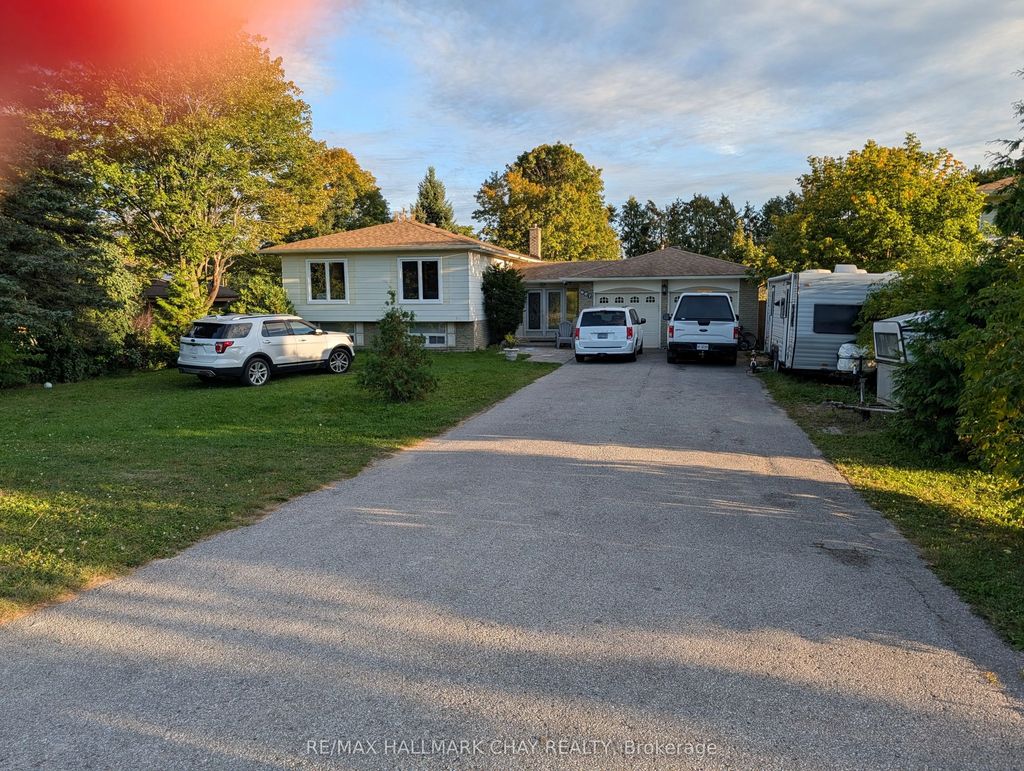 607 Big Bay Point Road, Barrie