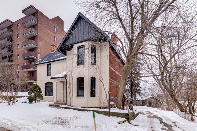 167 Collier Street 3, Barrie