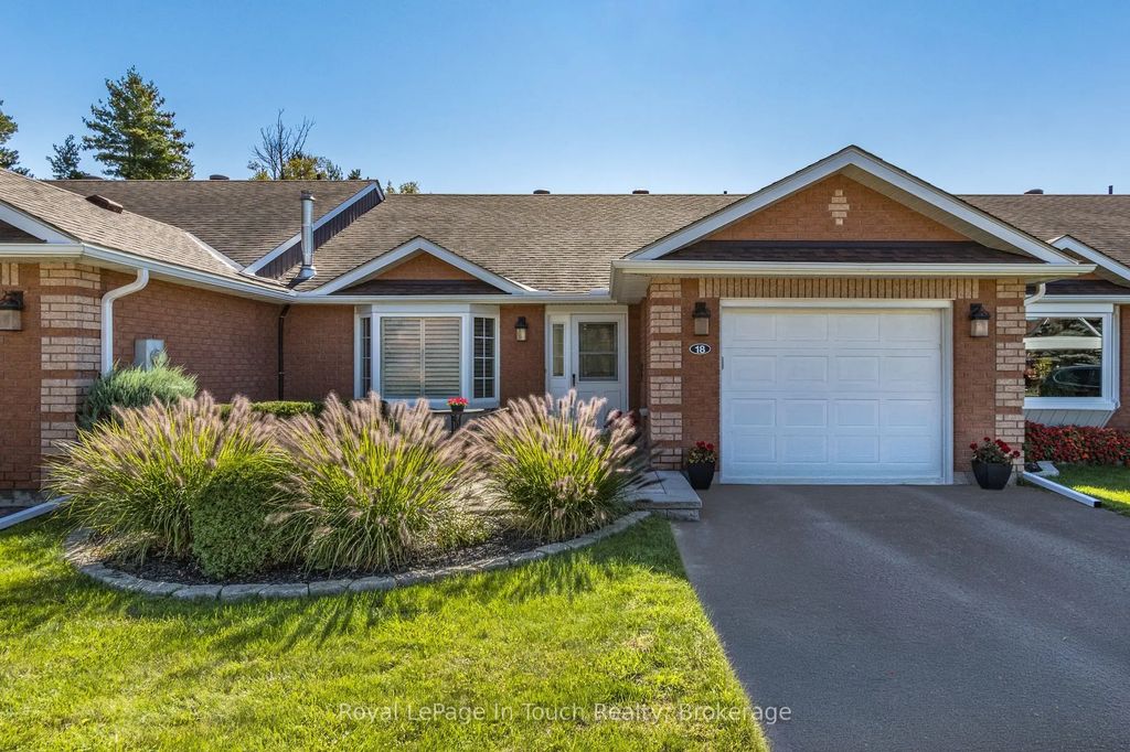 90 Burke Street 18, Penetanguishene