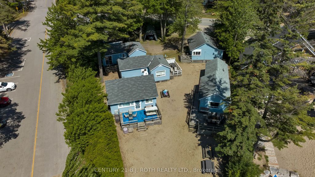 2026 Tiny Beaches Road S, Tiny