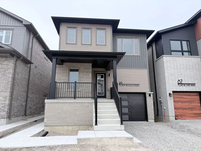89 Flan Boulevard, Barrie