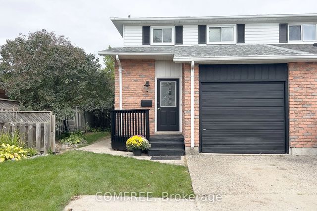 28 Bluejay Drive, Barrie