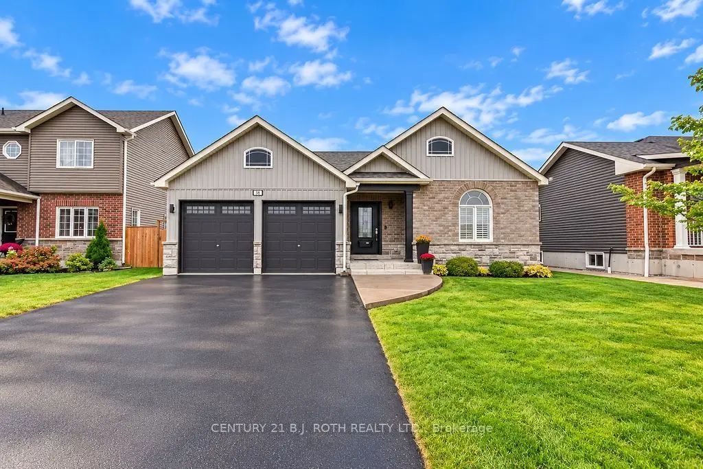 38 Beverly Street, Springwater