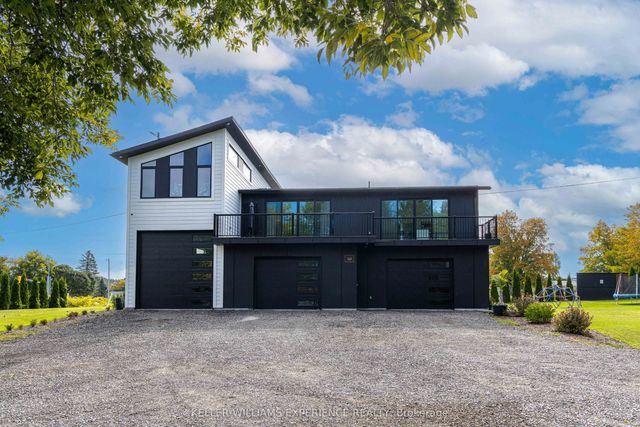 1055 Henry Street, Tay