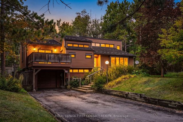 2 Briarwood Court, Springwater