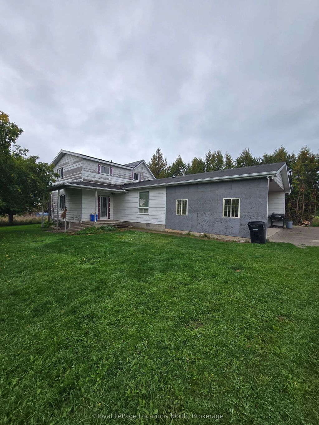2939 92 County Road, Springwater