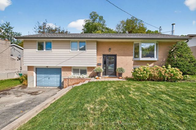 11 Maclaren Avenue, Barrie