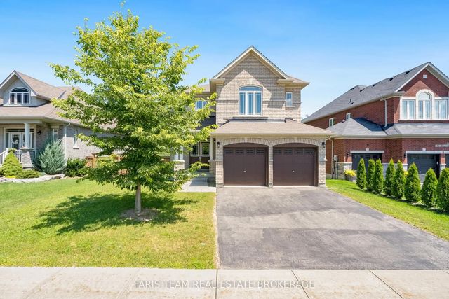33 Pearl Street, Wasaga Beach