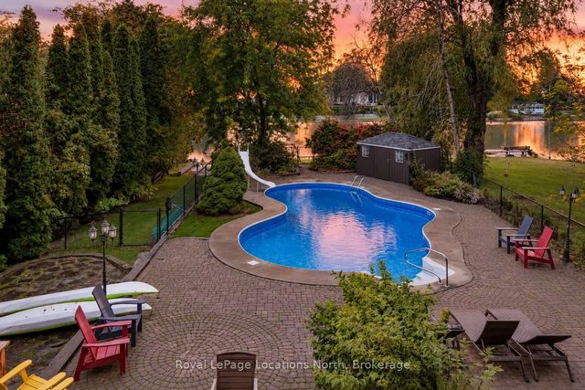 280 Oxbow Park Drive, Wasaga Beach