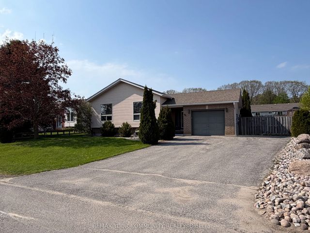 86 Oxley Drive, Penetanguishene