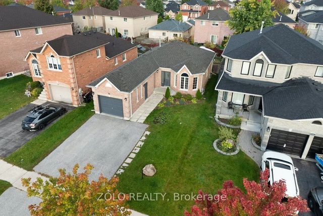 16 Esther Drive, Barrie