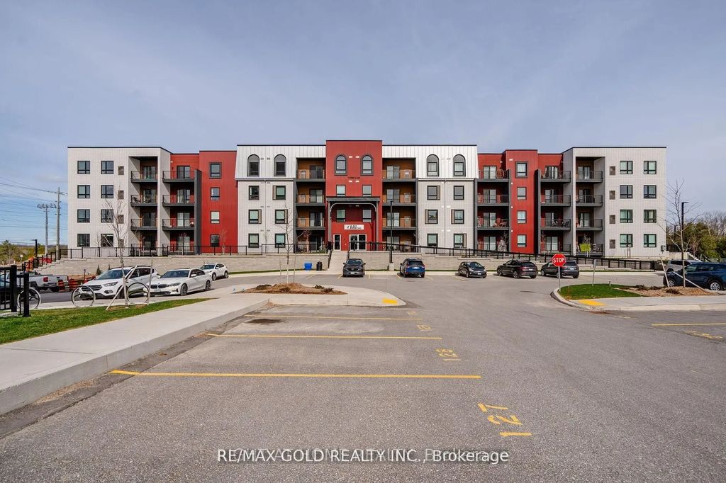 1 Chef Lane 213, Barrie