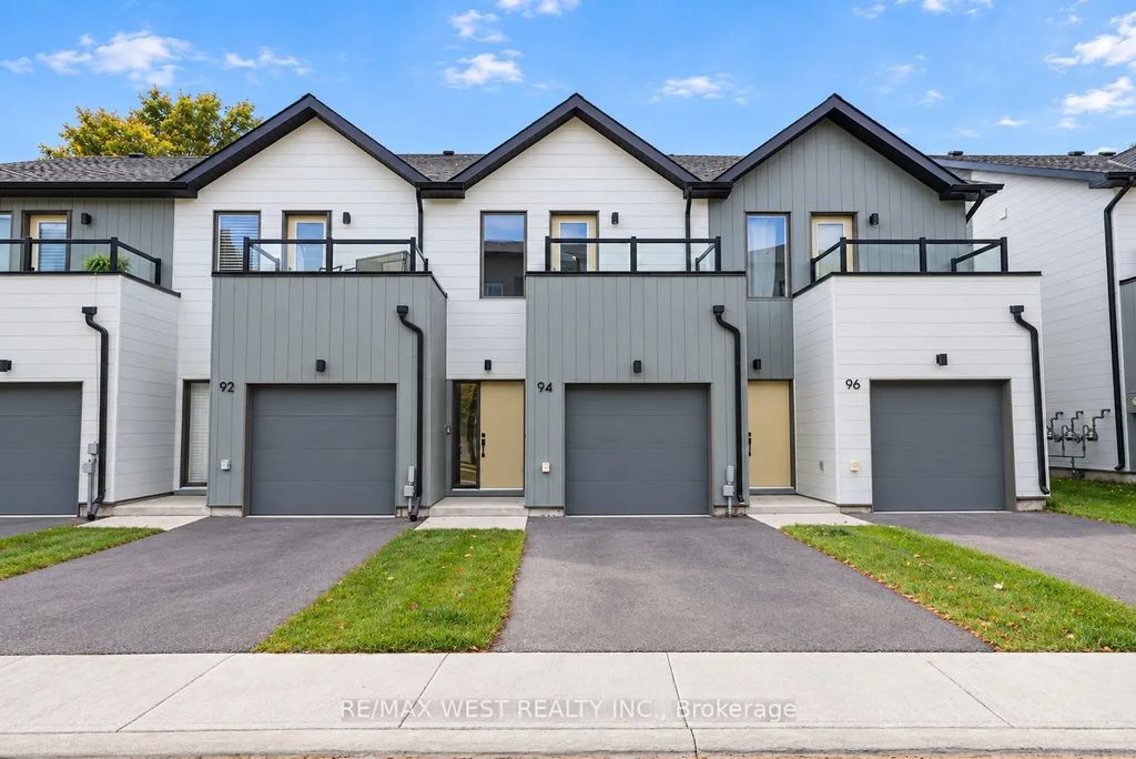 94 Sunshine Lane, Orillia