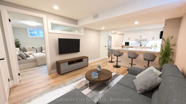 4 Spencer Street Unit #2, Collingwood