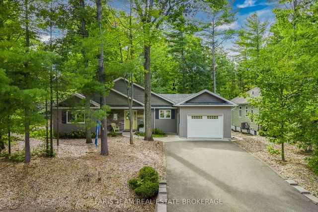 15 Rosemary Road, Tiny