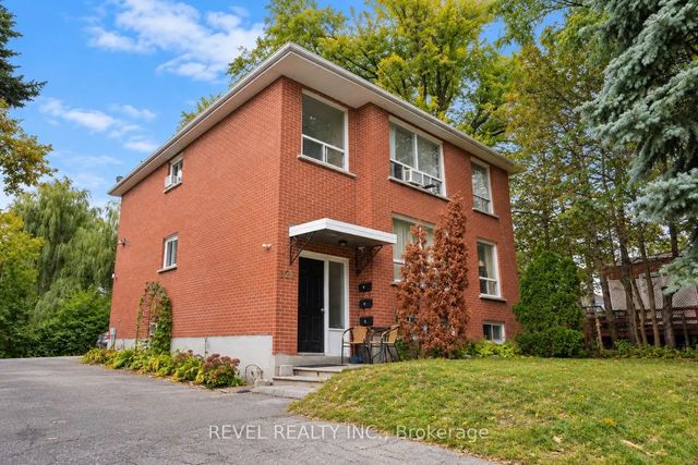 138 Innisfil Street, Barrie