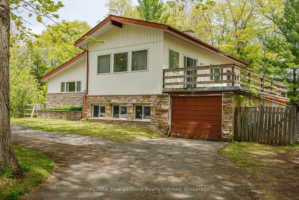 828 Oxbow Park Drive, Wasaga Beach