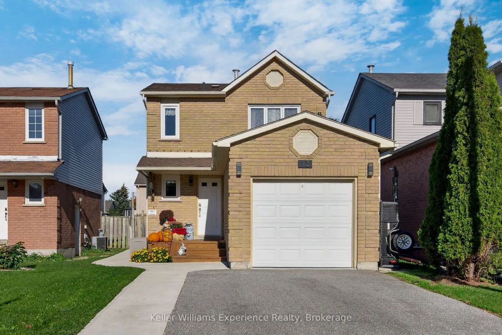 13 Lindsay Court, Barrie