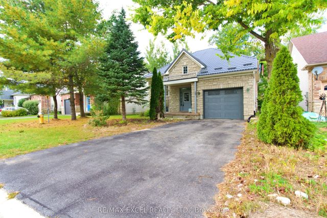 12 Cardinal Way, Wasaga Beach