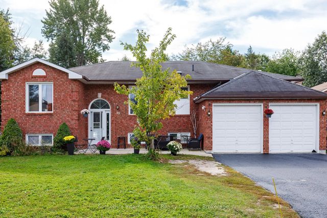 15 Port Royal Trail, Wasaga Beach