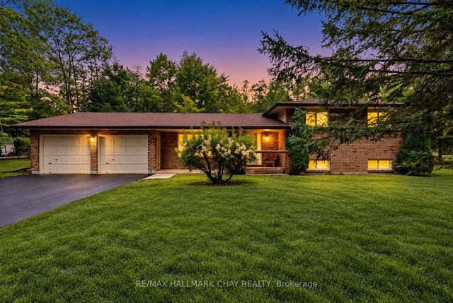 4 Binnie Drive, Springwater