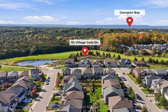 93 Village Gate Drive, Wasaga Beach