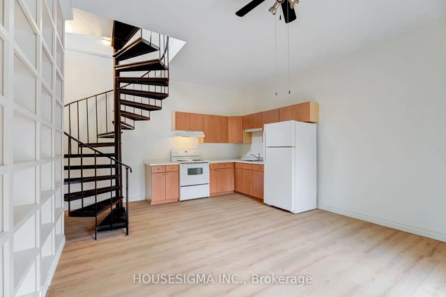 22 Drury Lane Loft, Barrie