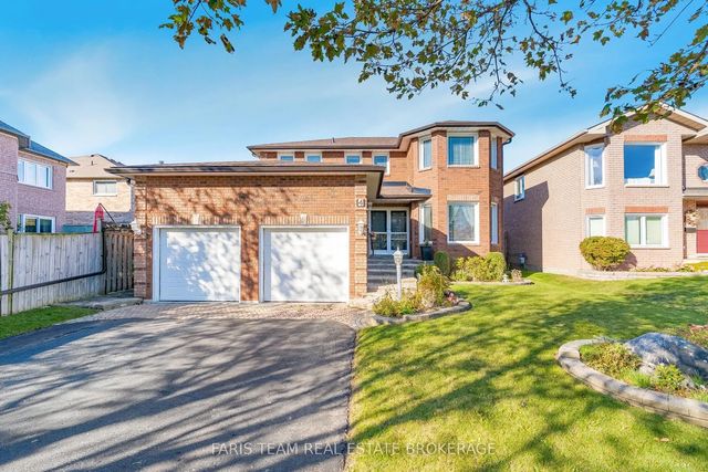 4 O'shaughnessy Crescent, Barrie