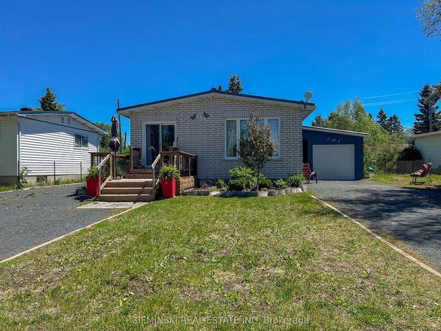 107 New Circle Place, Iroquois Falls