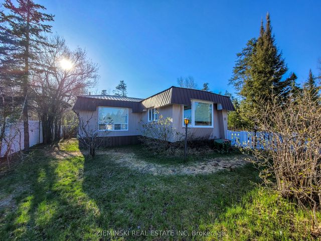 18-8885 Hwy 11 Highway, Iroquois Falls