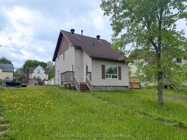 143 Essex Avenue, Iroquois Falls