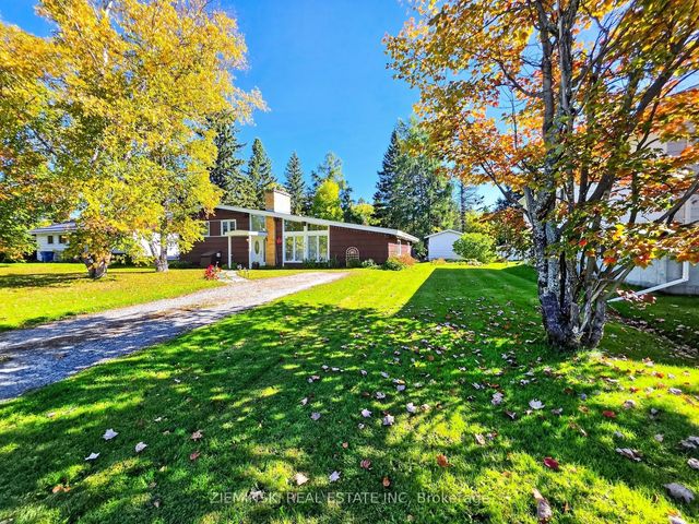 484 Eighth Avenue, Black River-Matheson