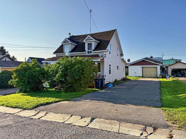 85 Marion Street, Iroquois Falls