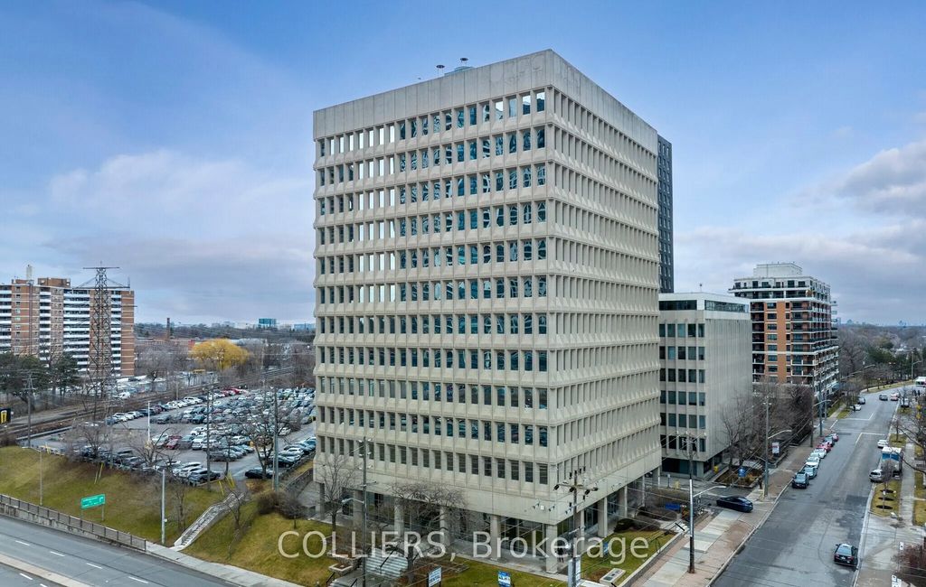 1243 Islington Avenue 200, Toronto W08