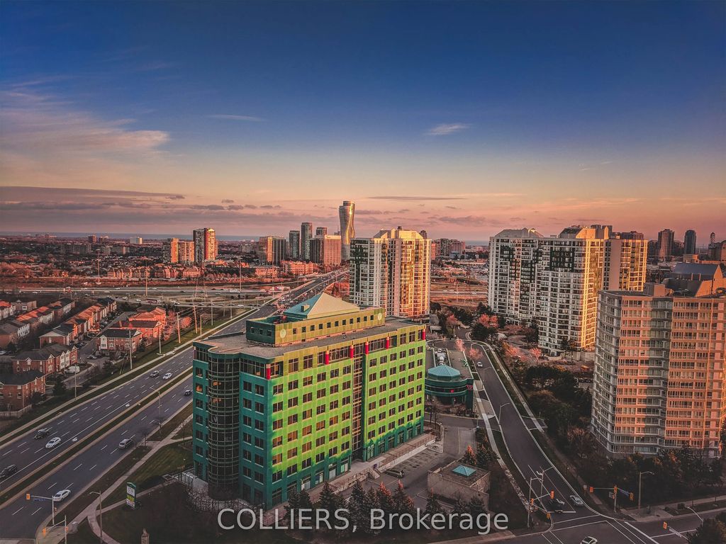10 Kingsbridge Garden Circle 800, Mississauga